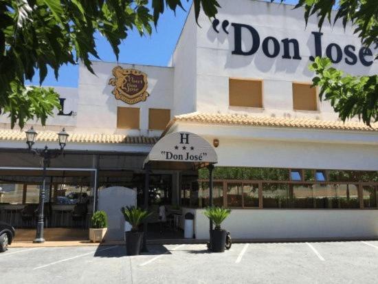 Hospedium Hotel Don Jose 카스타야 외부 사진